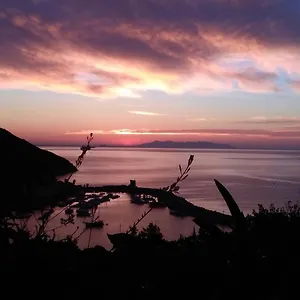 https://suite-agave-marciana-marina-isola-delba.it-tuscanyhotel.com