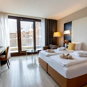 **** Otel Lion's Garden Macaristan
